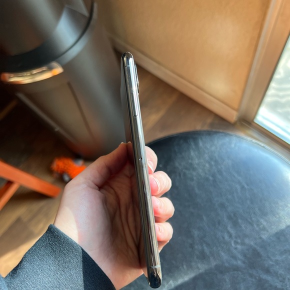 iPhone XS Max 256 GB - Picture 7 of 11